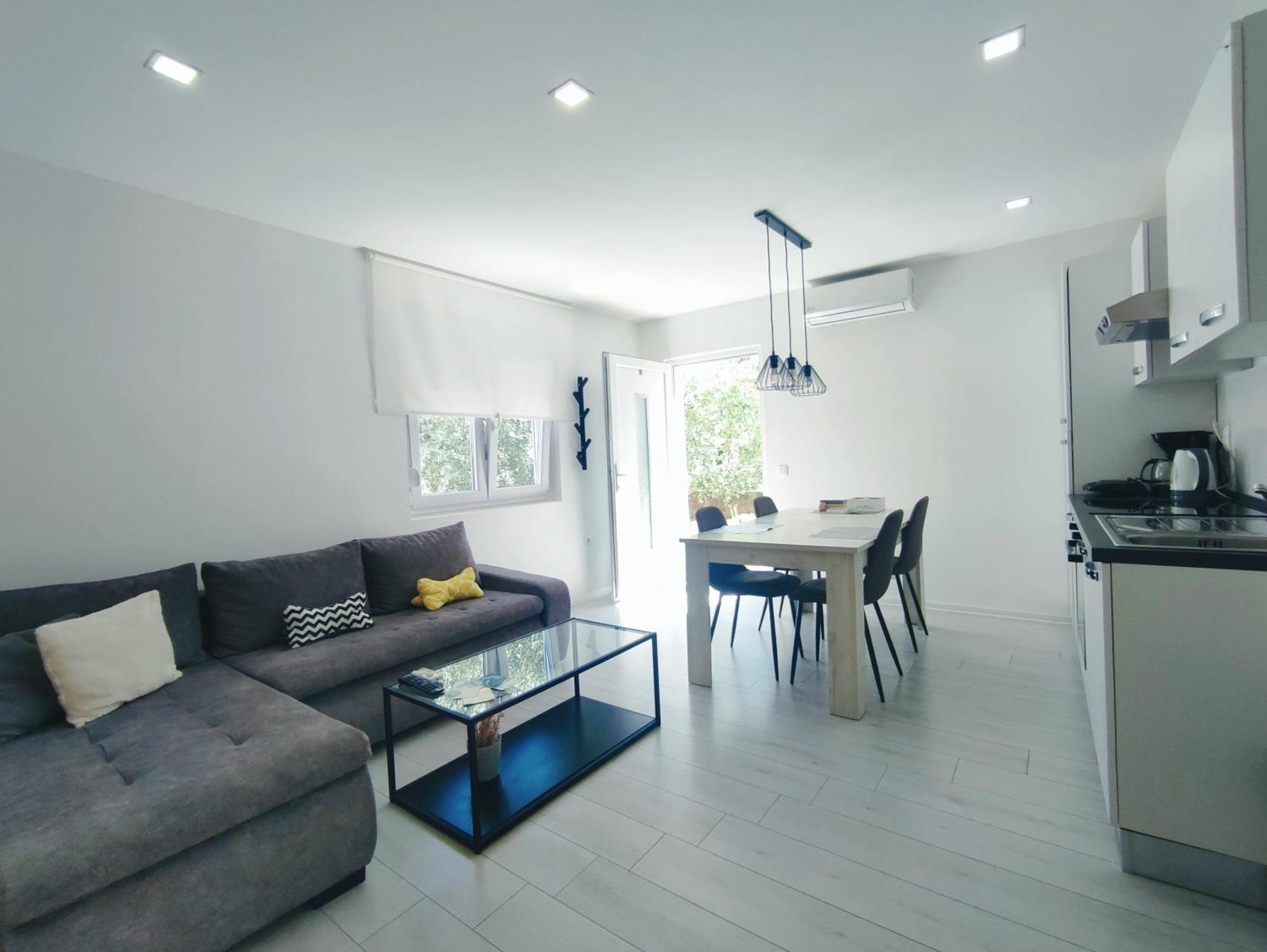 Garden Apartment Sutomiscica Ngoại thất bức ảnh